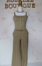 Cargar imagen en el visor de la galería, Set de blusa y pantalón
