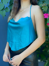 Cargar imagen en el visor de la galería, Blue Top
