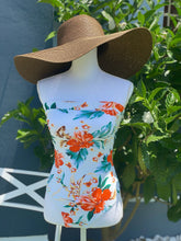 Cargar imagen en el visor de la galería, Floral Swimwear
