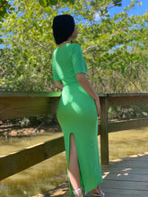 Cargar imagen en el visor de la galería, Traje Verde
